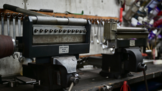 三本ローラー、折り曲げ機写真